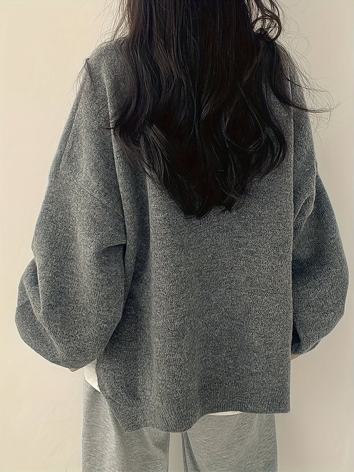 Women's Heavyweight Crew Neck Sweater for Cold Days