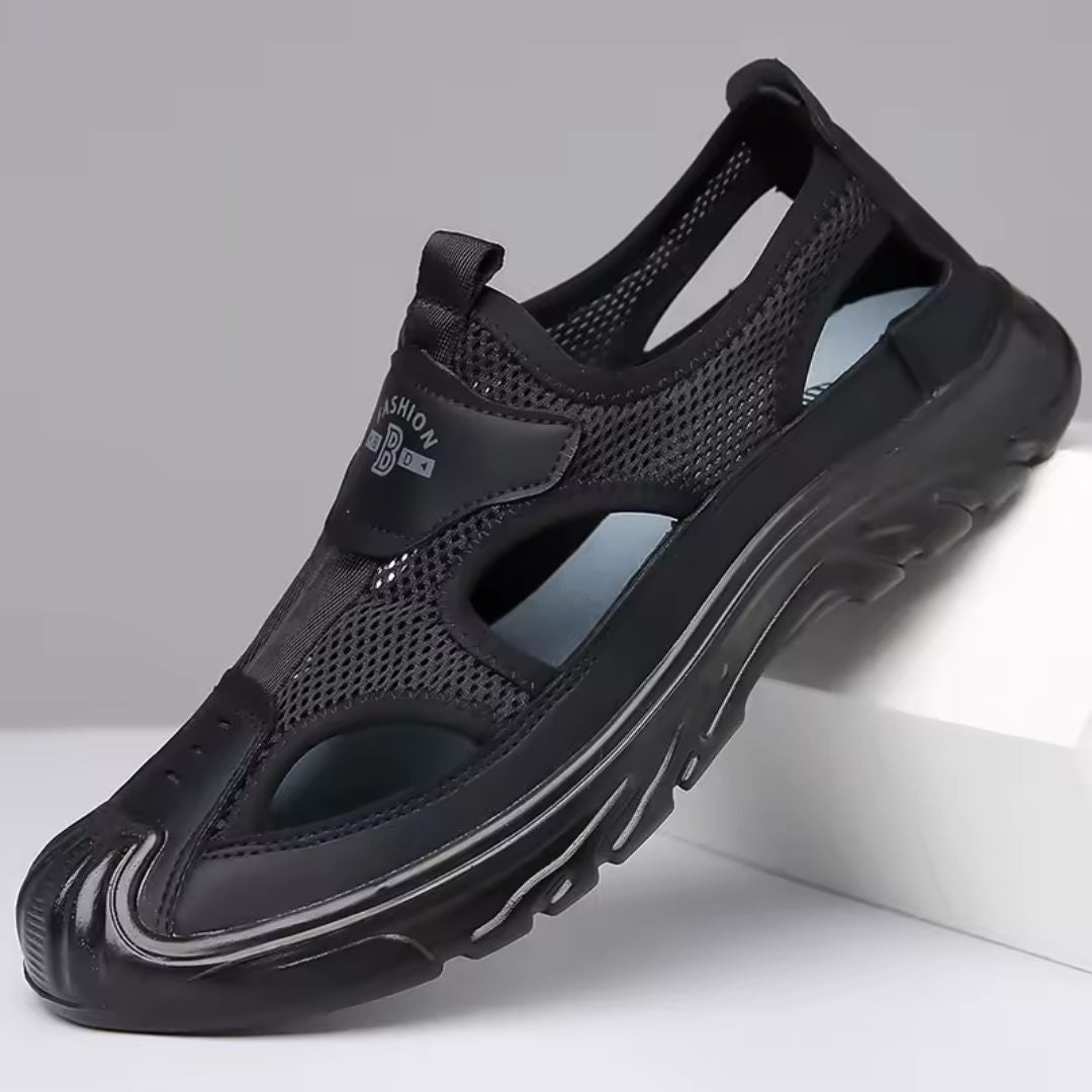 Men's Closed Toe Mesh Trekking Sandals Rugged Grip Sole