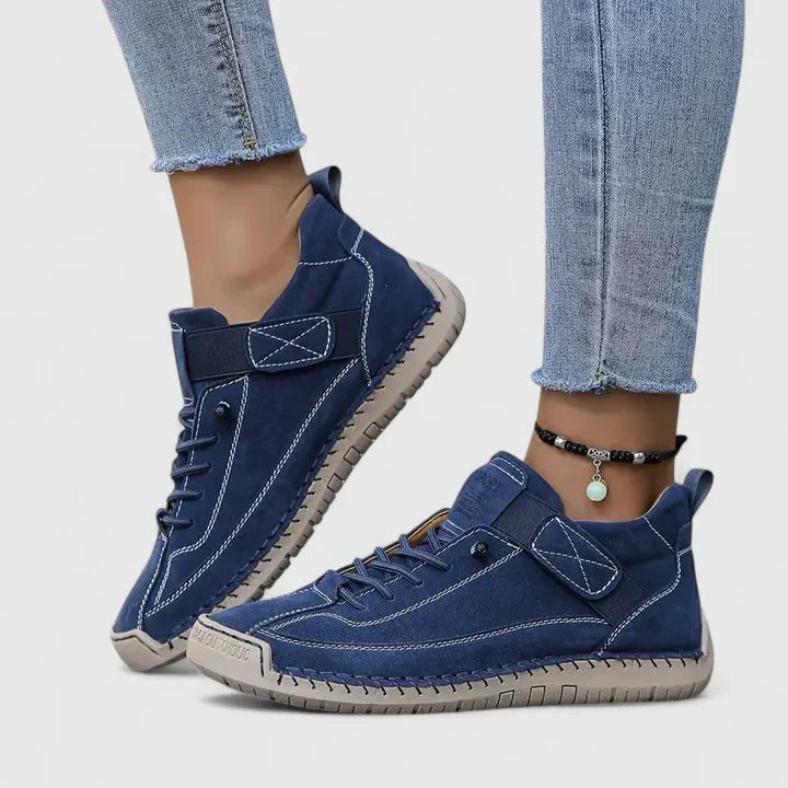 Women's Streamlined Soft-Step Everyday Walking Sneakers - Blue