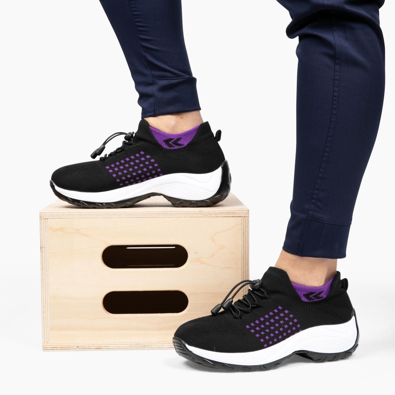 Women's Knit Toggle Walking Shoes with Cushioned Sole