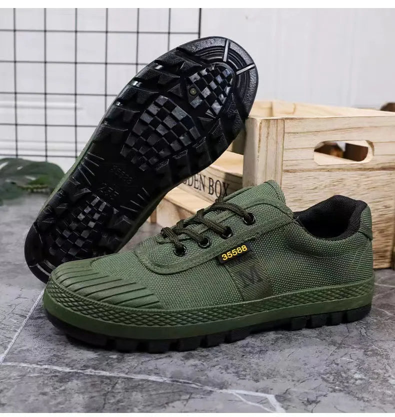 Men's Printed Low Top Lace Up Grip Sneakers