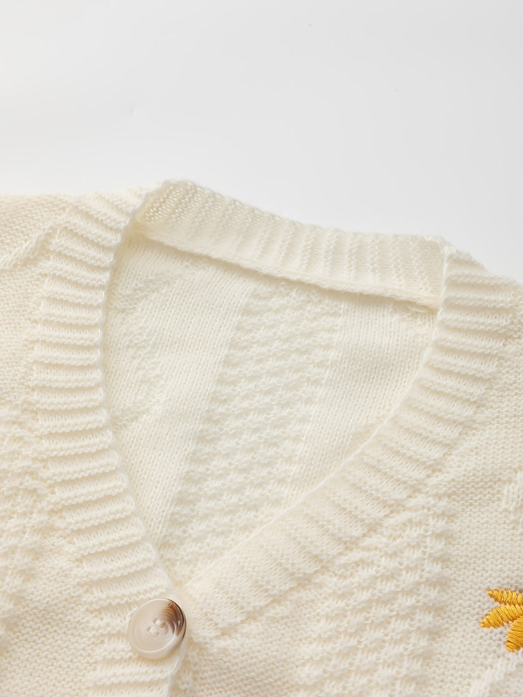 Women's Delicate Floral Stitch Knit Cardigan