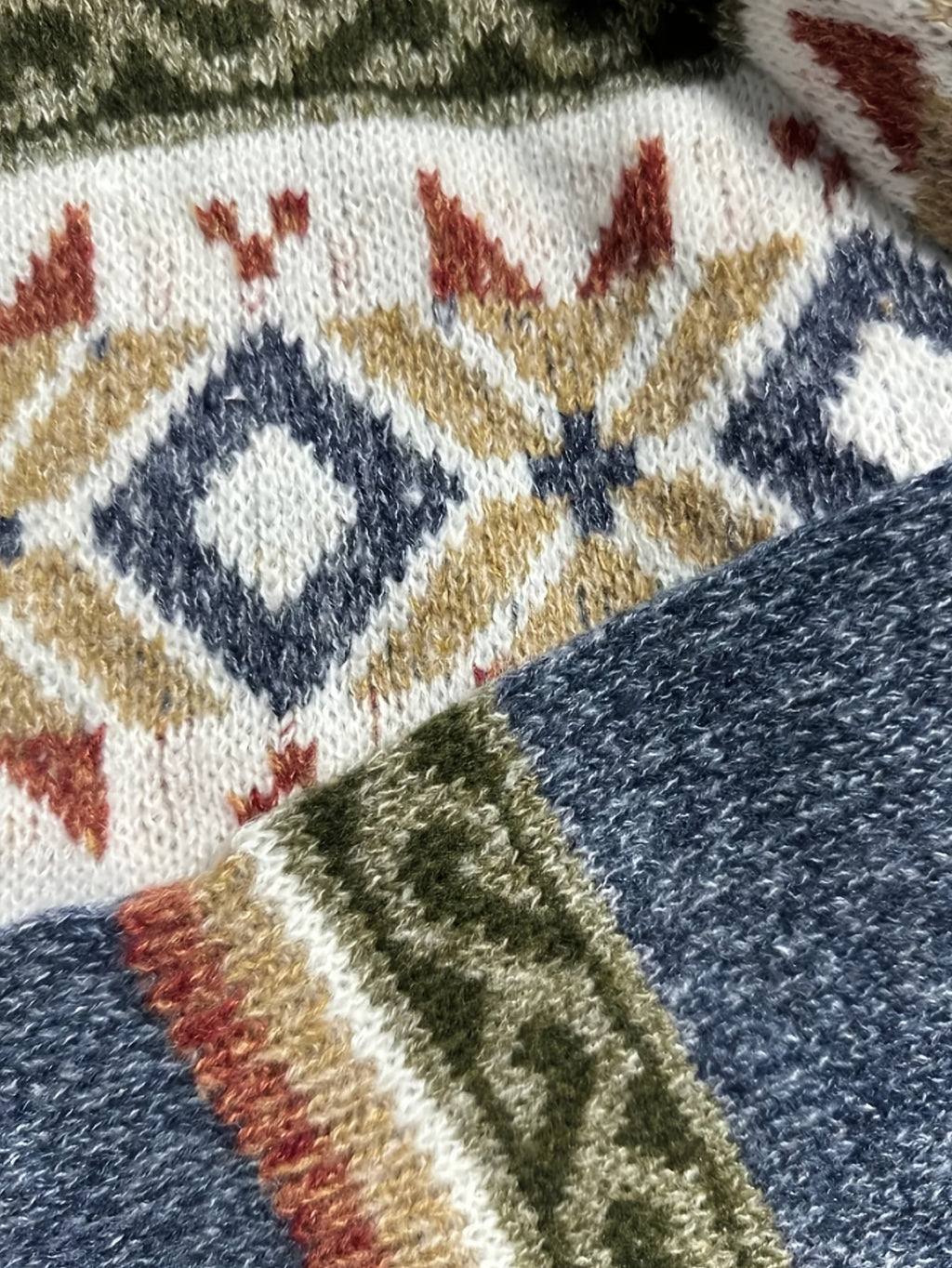 Women's Button-Up Cardigan with Retro Geometric Yoke