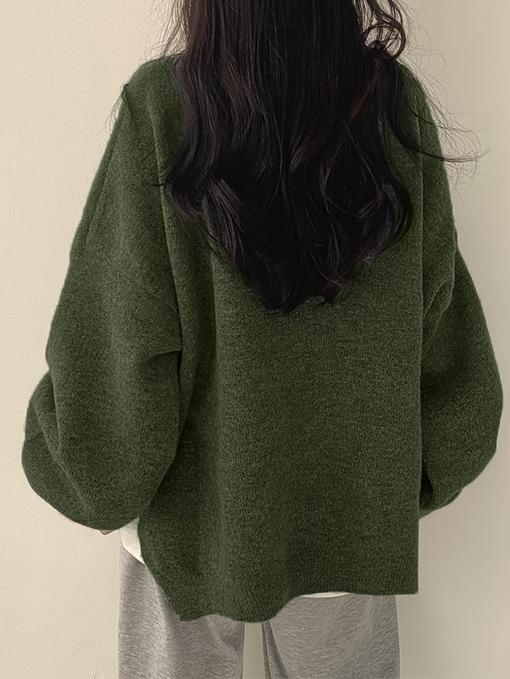 Women's Heavyweight Crew Neck Sweater for Cold Days