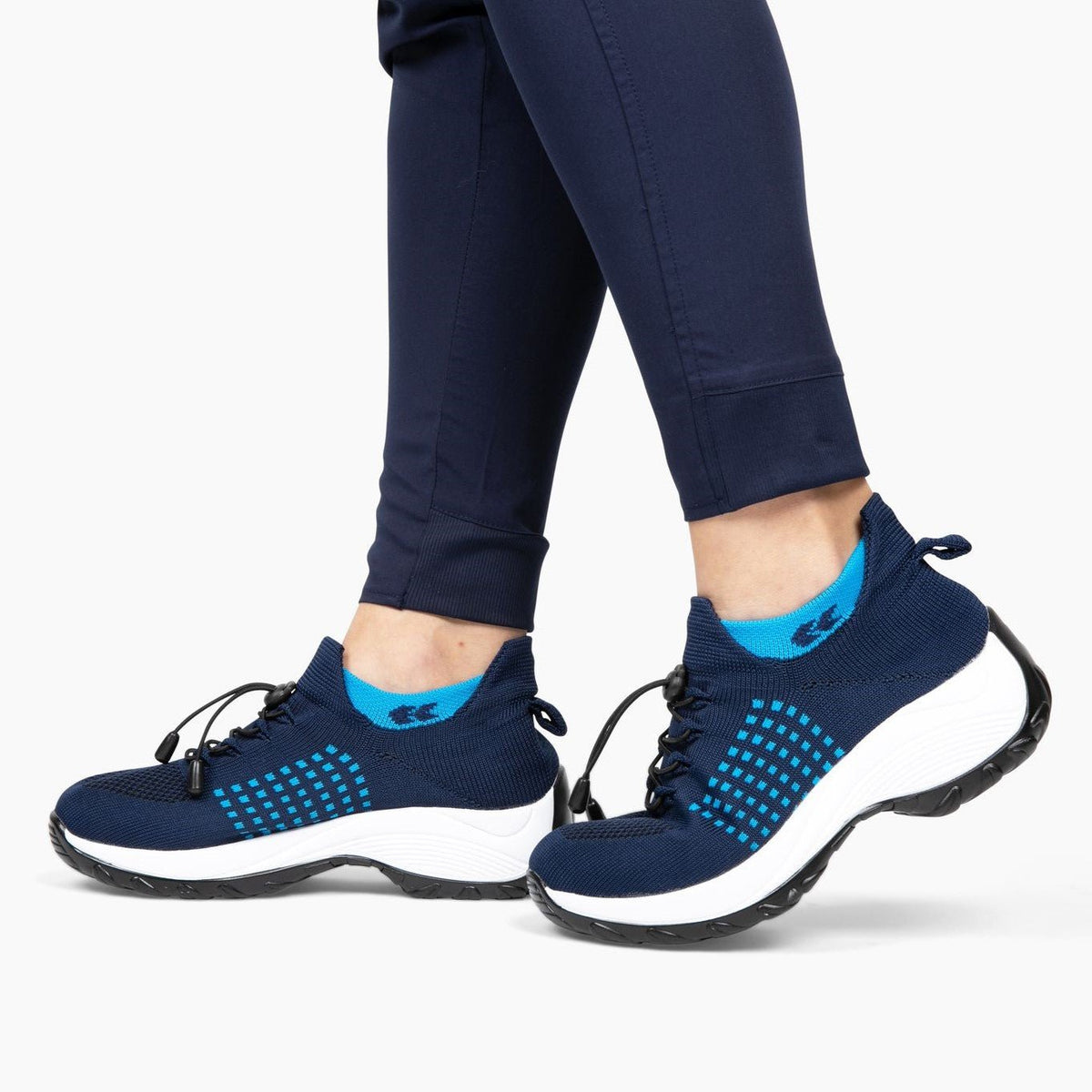Women's Knit Toggle Walking Shoes with Cushioned Sole