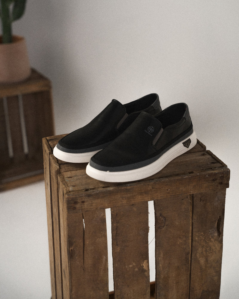 Men's Lightweight Leather Slip On Everyday Comfort Trainers