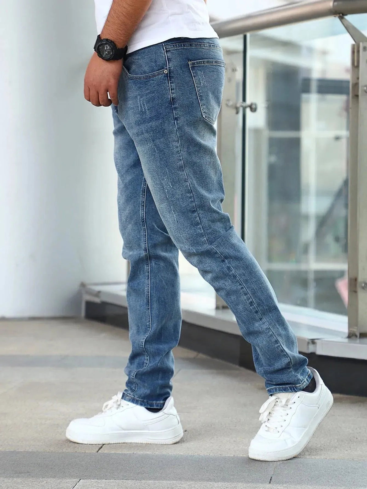 Men's Slim Taper Washed Denim Jeans with Stretch - Blue