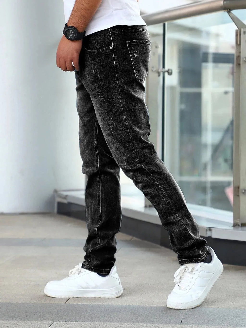 Men's Slim Taper Washed Denim Jeans with Stretch - Black