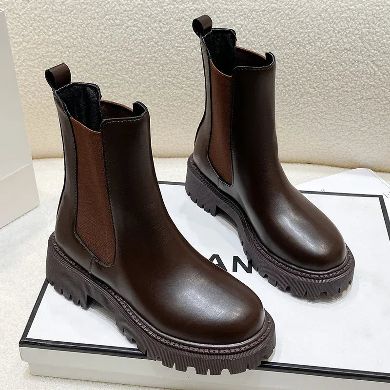 Women's Rounded-Toe Platform Chelsea Boots - Dark Brown