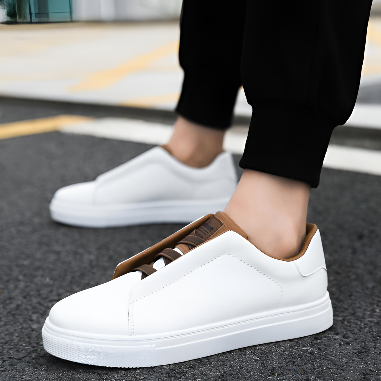 Men's Smooth Leather Elastic Lace Thick Sole Sneakers
