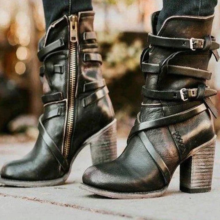 Women's Vintage-Inspired Suede Winter Boots with Buckled Shaft - Black