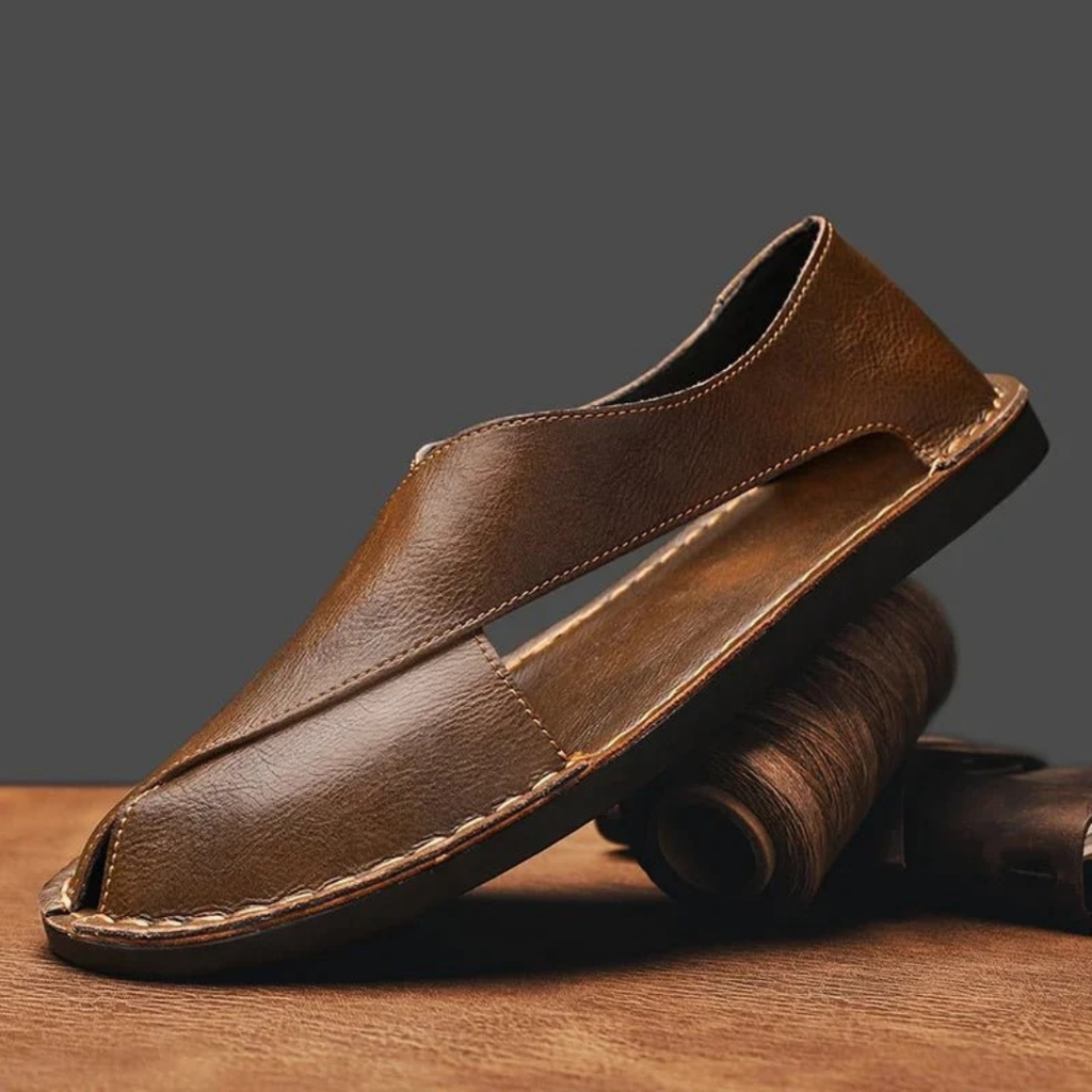 Men's Closed Toe Leather Sandals Casual Summer Comfort Shoes