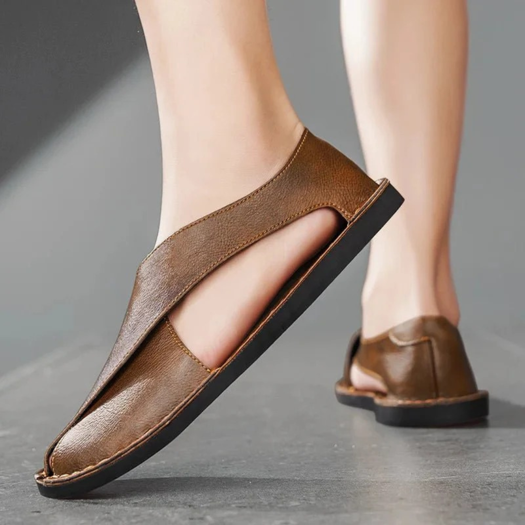 Men's Closed Toe Leather Sandals Casual Summer Comfort Shoes