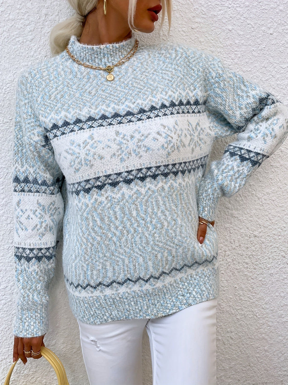 Women's Relaxed Snowflake Motif Winter Sweater