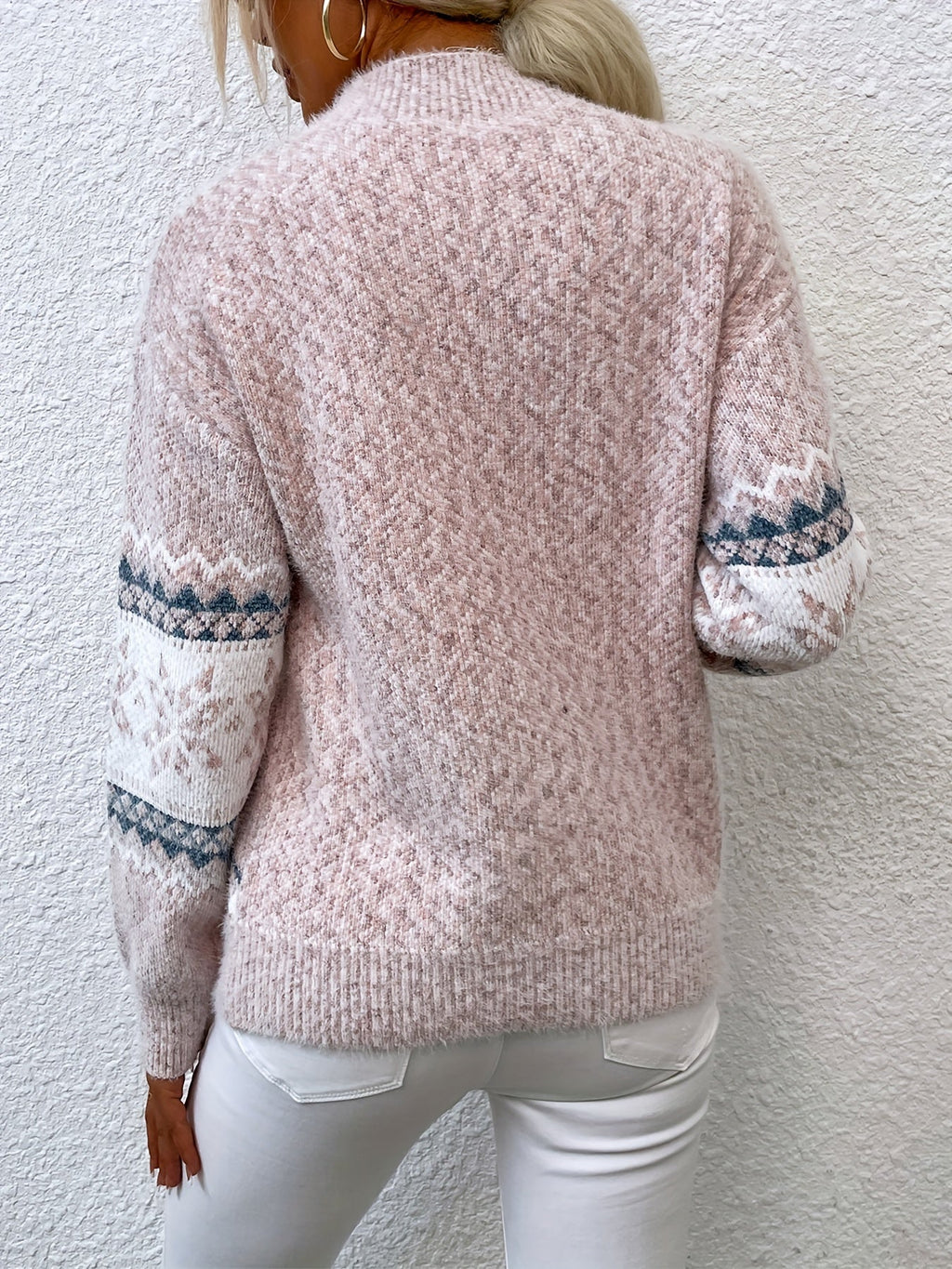 Women's Relaxed Snowflake Motif Winter Sweater