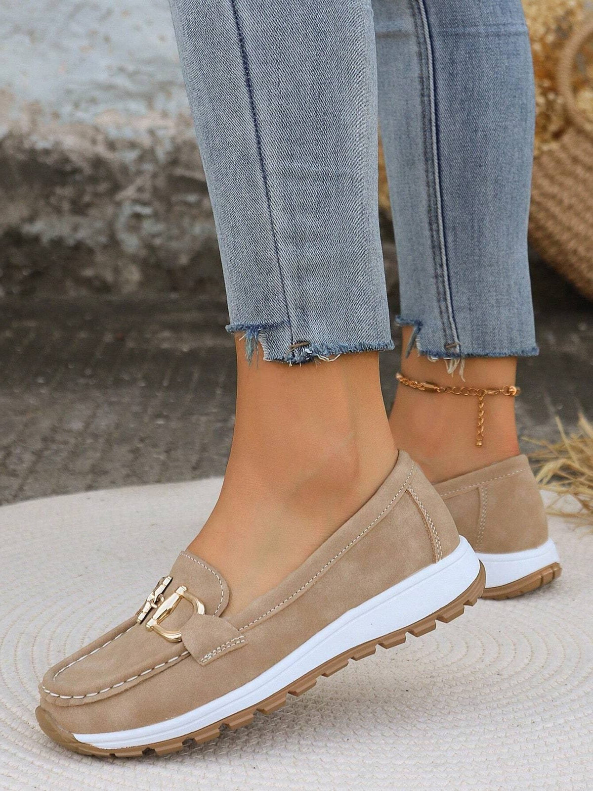 Women's Contrast Sole Chunky Loafers with Metal Bar