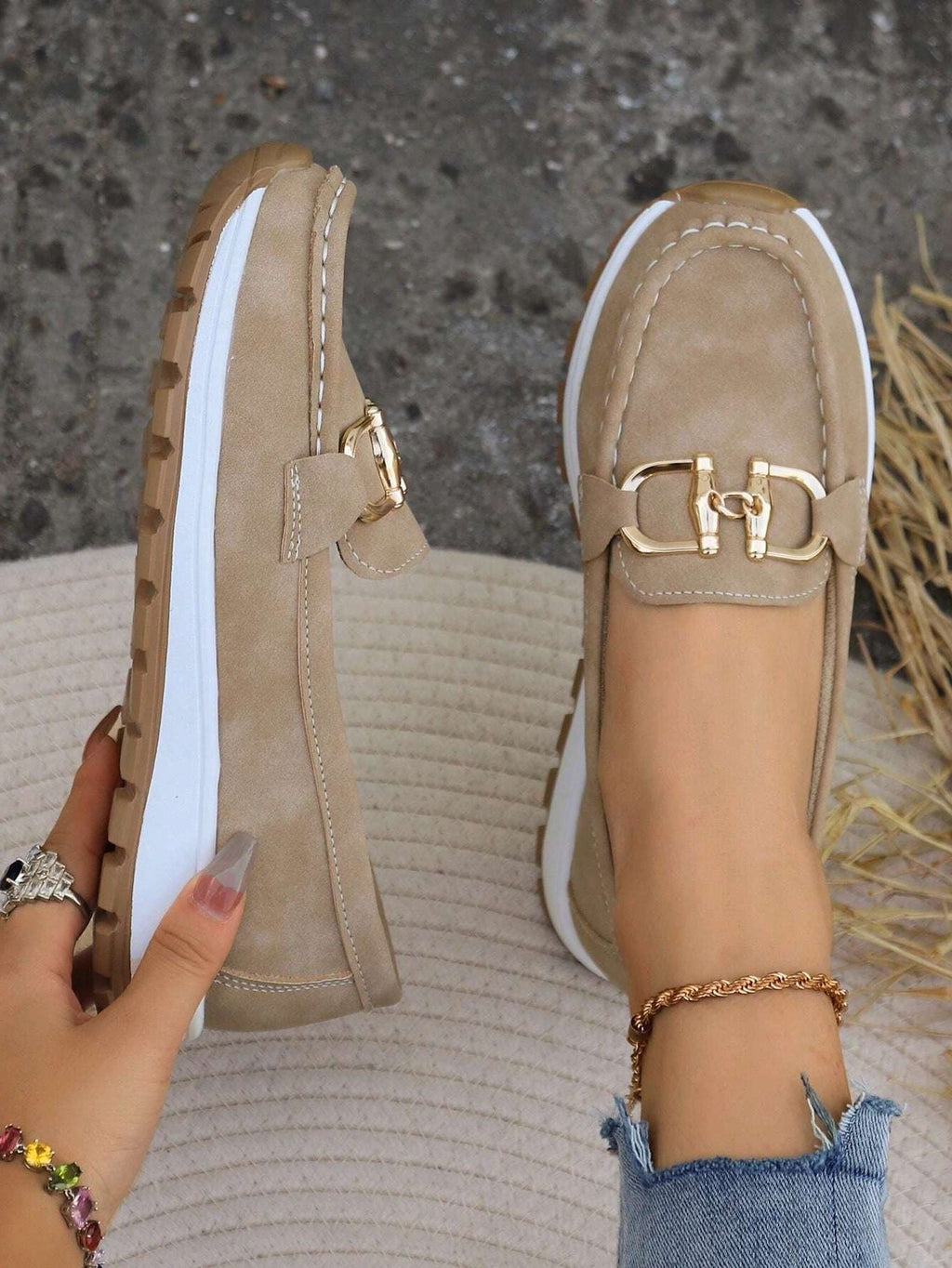 Women's Contrast Sole Chunky Loafers with Metal Bar