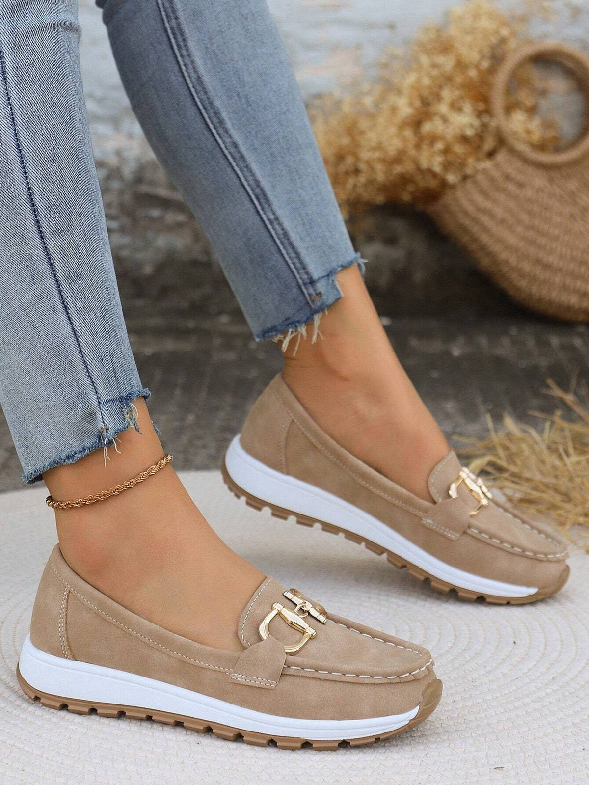 Women's Contrast Sole Chunky Loafers with Metal Bar