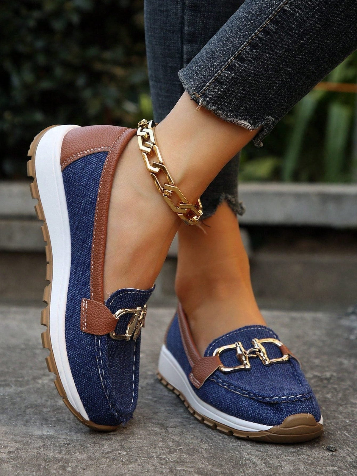 Women's Contrast Sole Chunky Loafers with Metal Bar - Blue
