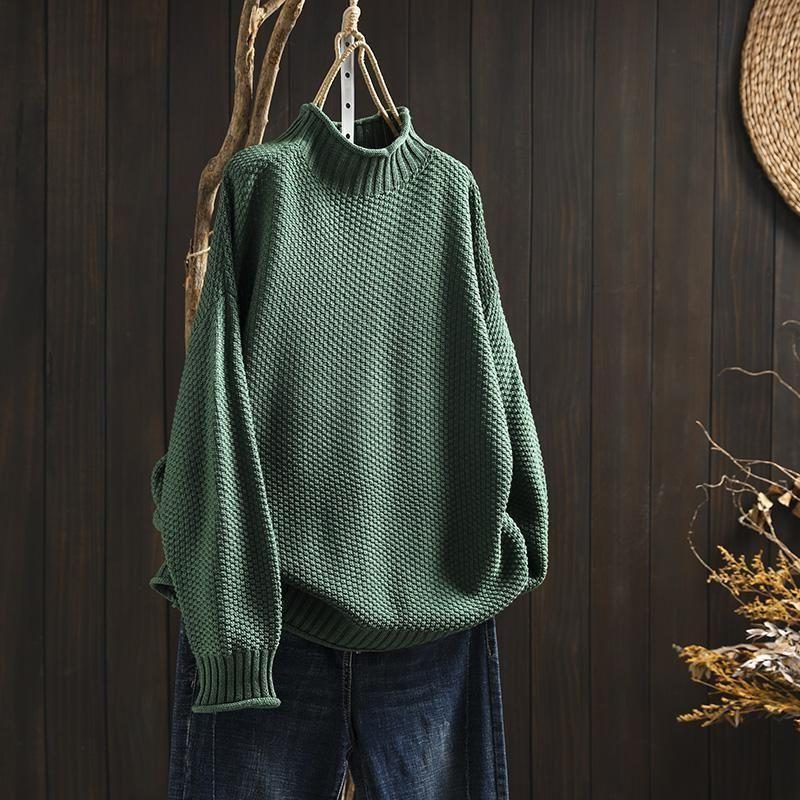 Women's Hip-Length Wool Sweater with Raised Pattern - Green