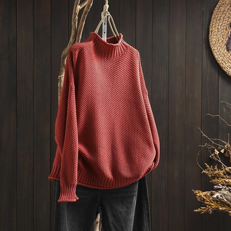Women's Hip-Length Wool Sweater with Raised Pattern - Red