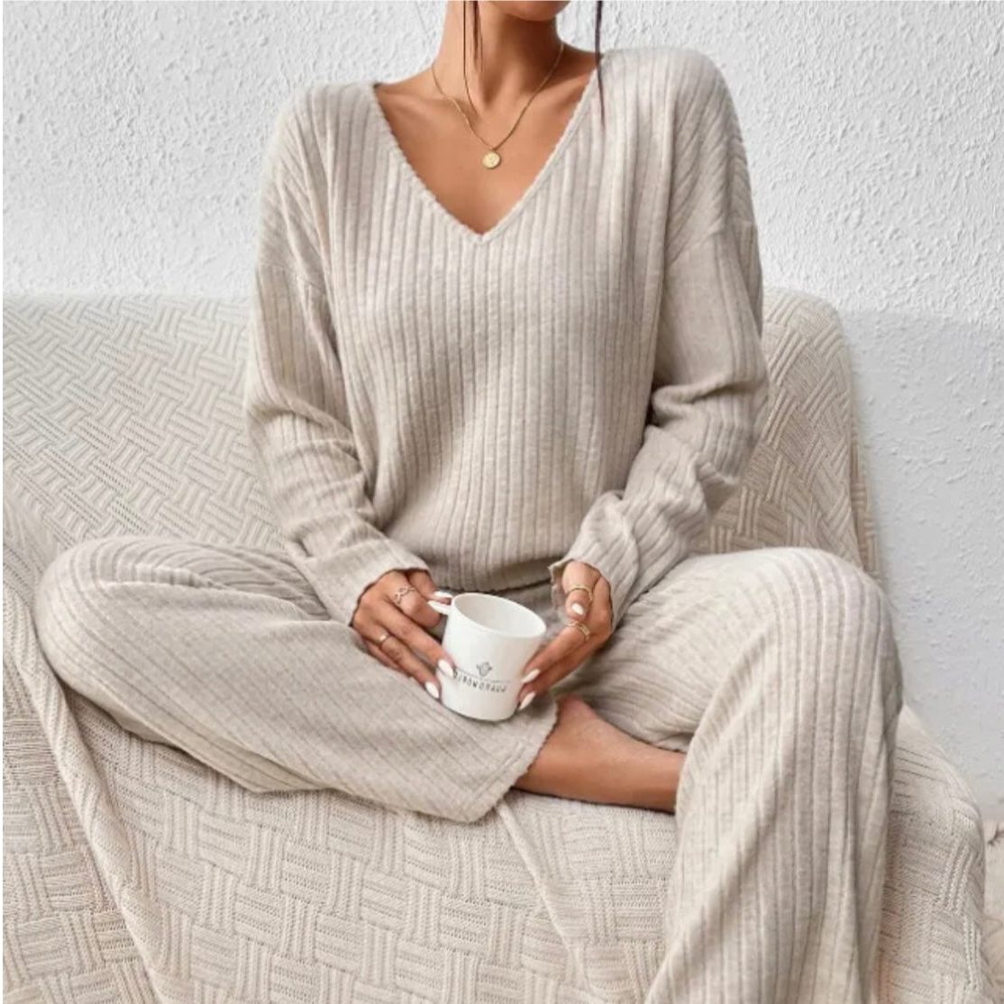 Women's Matching Knit Lounge Set with Wide-Leg Pants