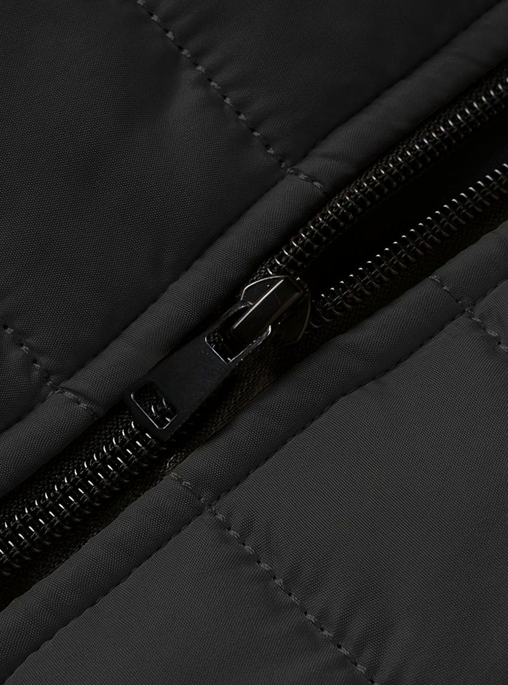 Men's Packable Channel-Quilted Zip Puffer Jacket