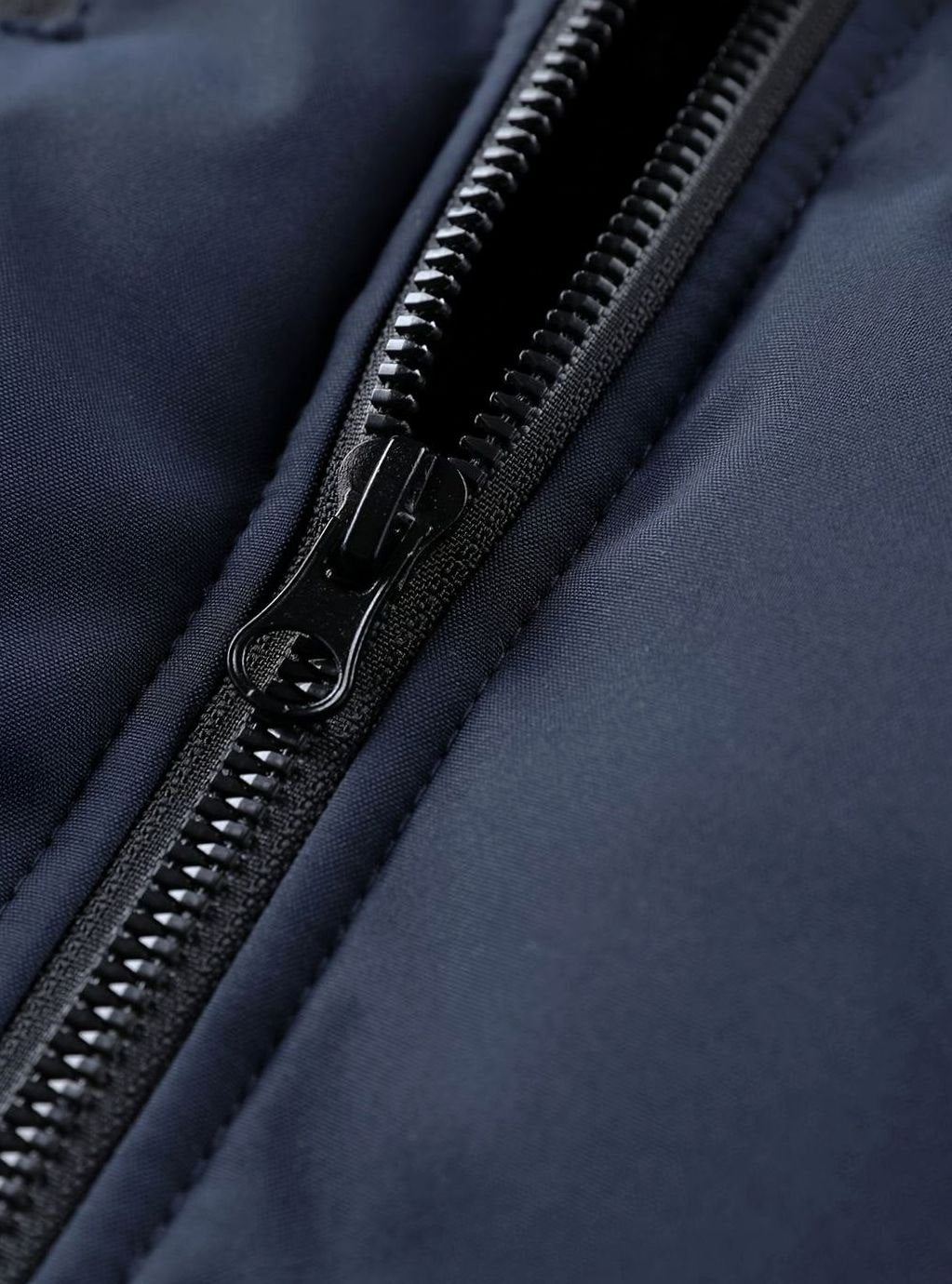 Men's Thick Quilted Winter Jacket with Sleeve Zip Pocket