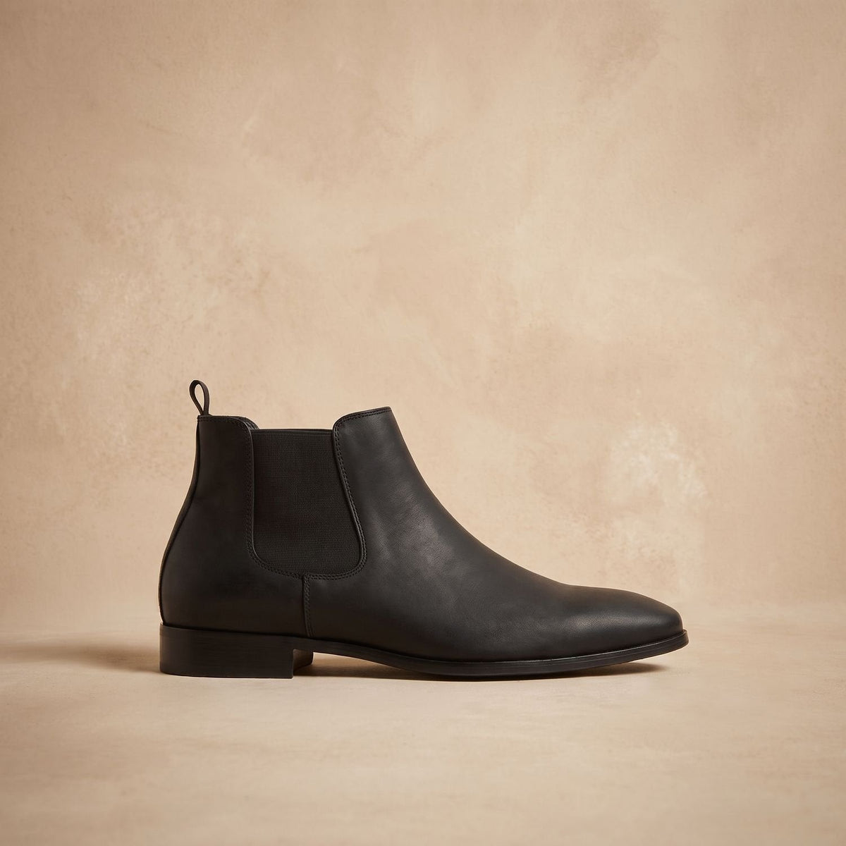 Men's Polished Pull-On Leather Chelsea Boots for Work and Weekends - Black