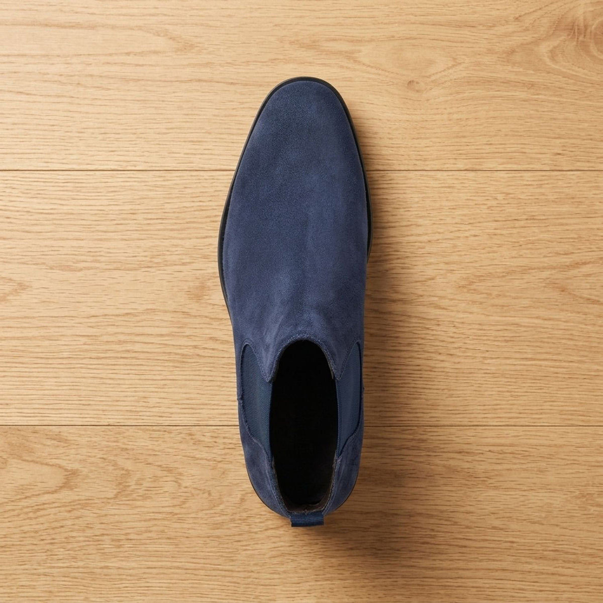 Men's Polished Pull-On Leather Chelsea Boots for Work and Weekends