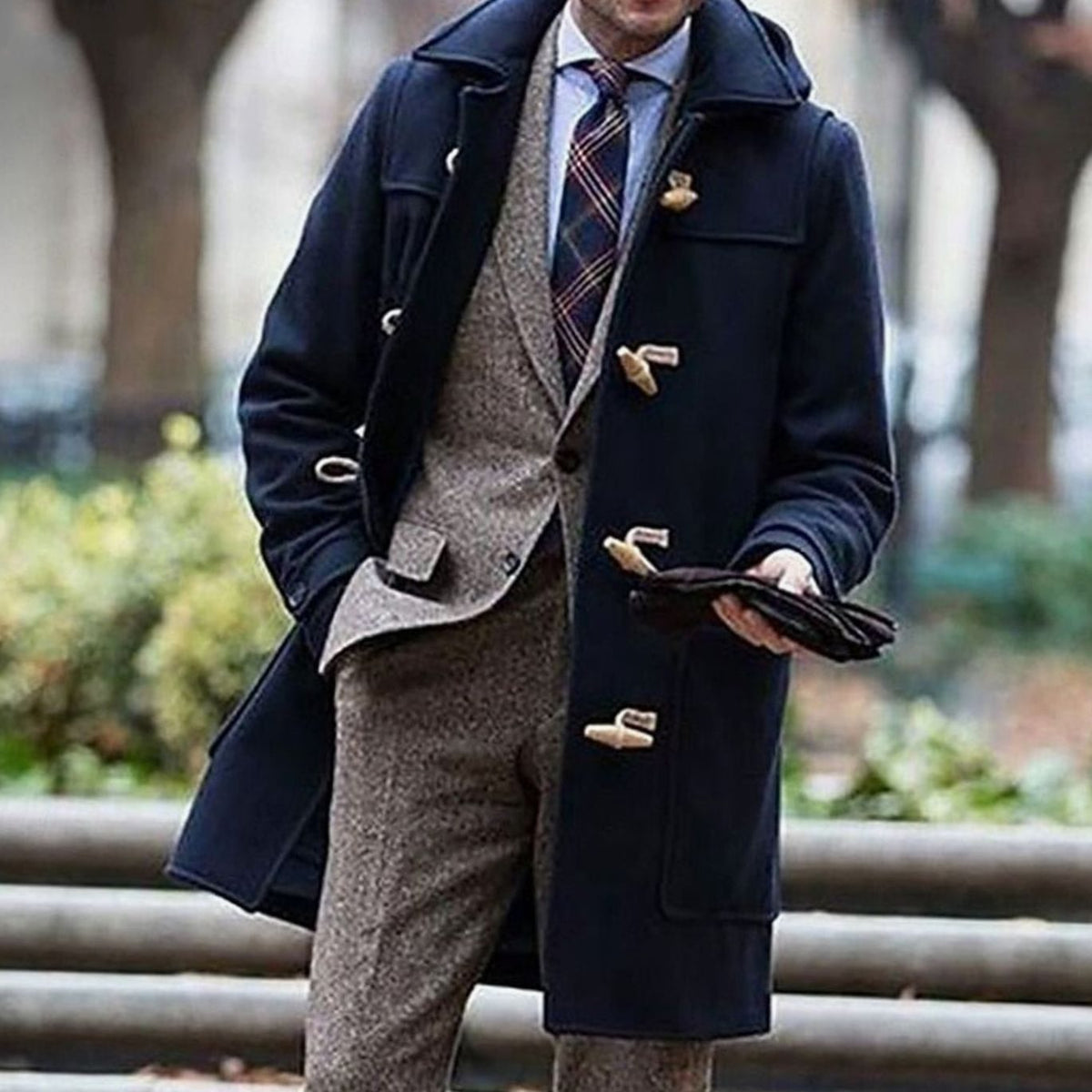 Men's Wool Toggle-Front Hooded Coat for Winter Commutes - Dark Blue
