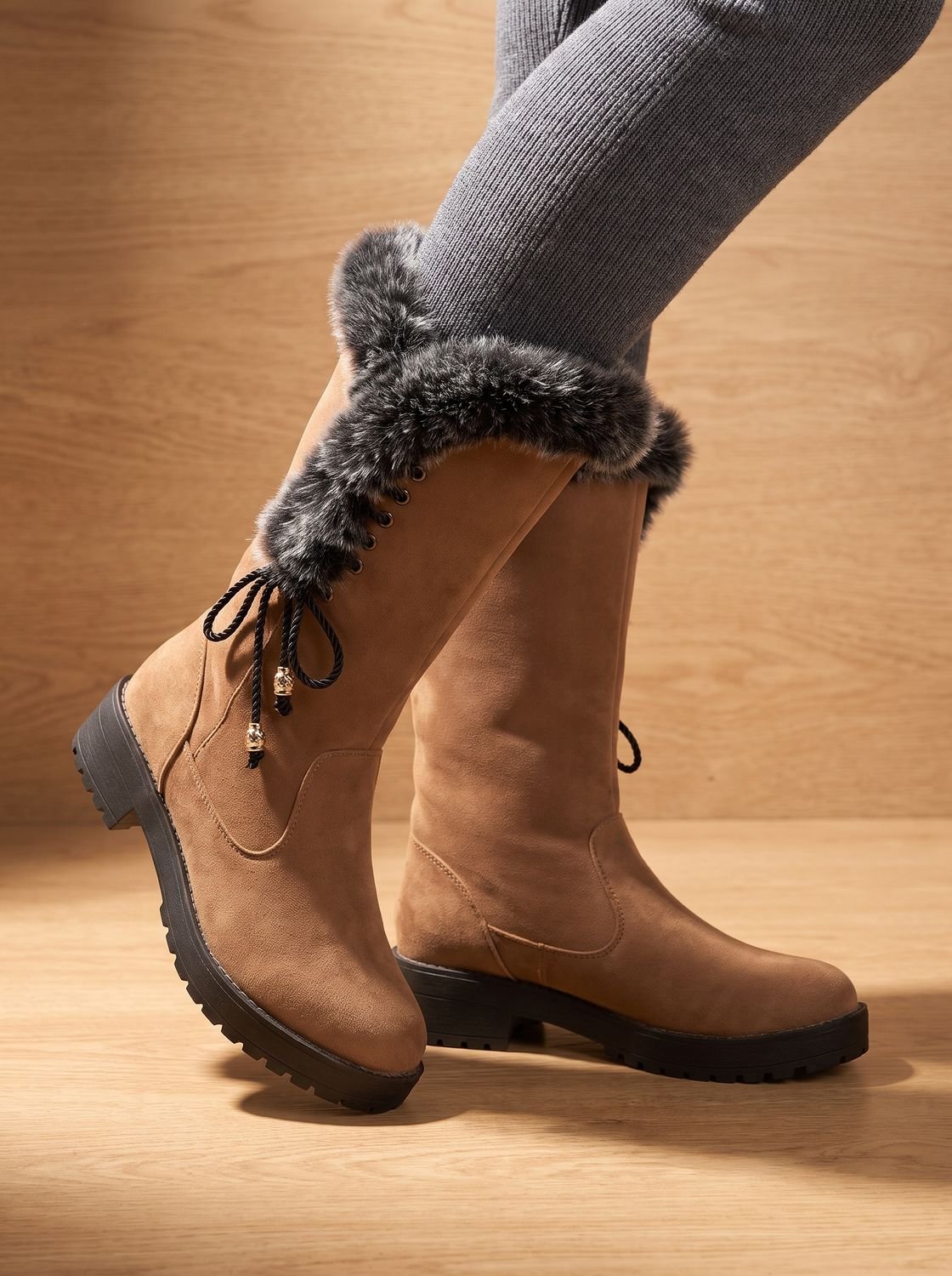 Women's Fur-Trimmed Cold-Weather Boots with Chunky Tread - Yellow