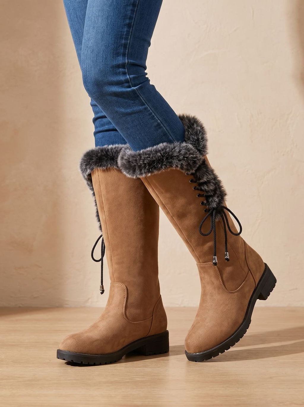 Women's Fur-Trimmed Cold-Weather Boots with Chunky Tread
