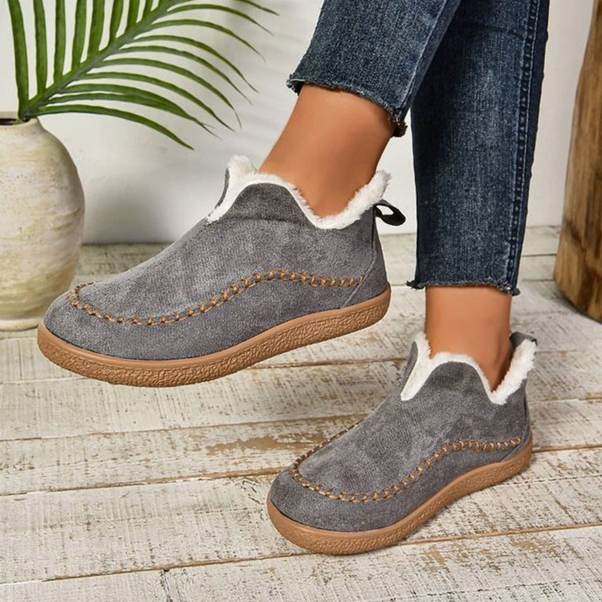 Women's Cozy Fleece-Lined Moccasin Slip-Ons with Rubber Sole - Gray