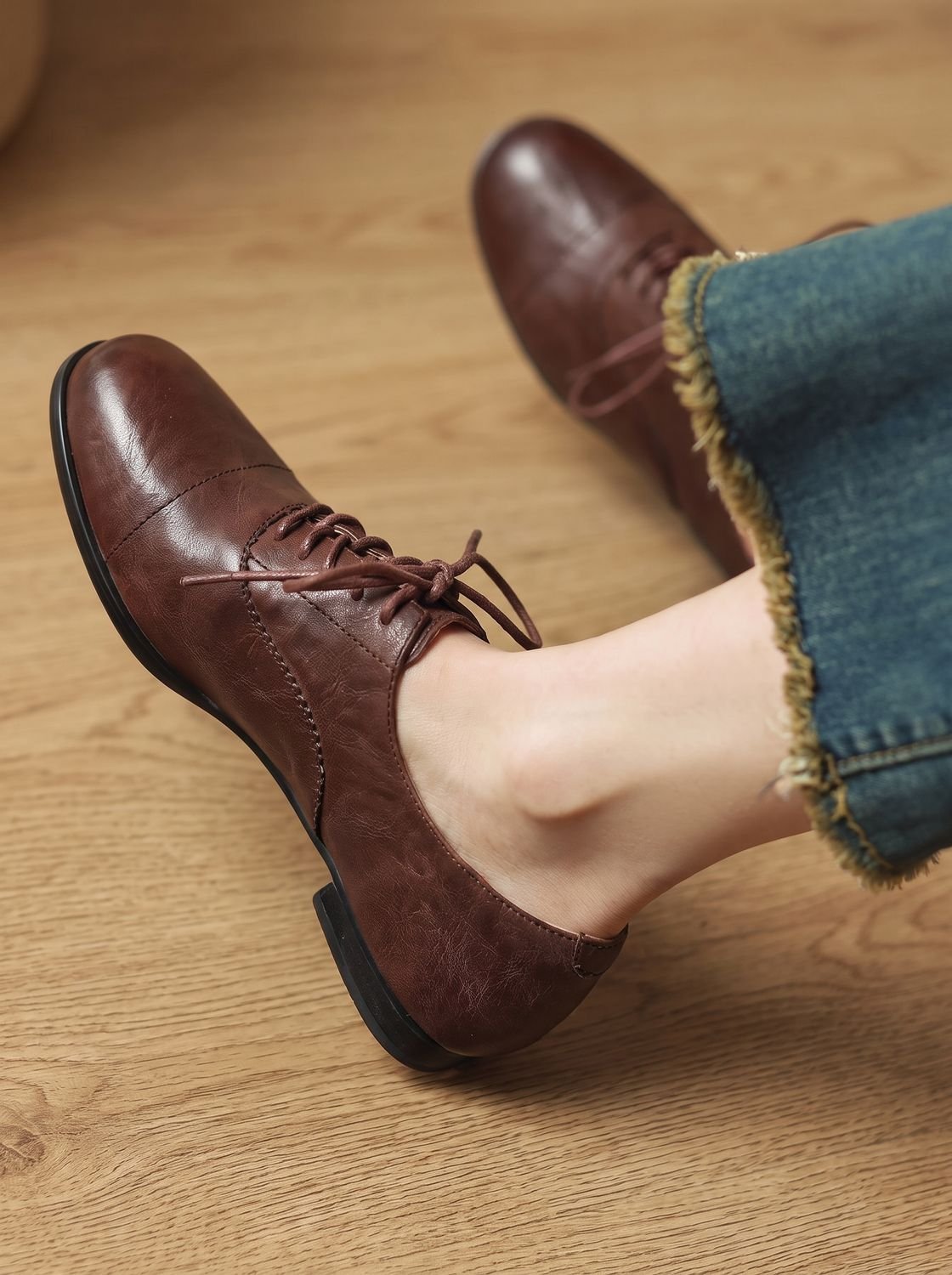 Women's Cushioned Cap Toe Leather Lace-Ups with Rubber Sole