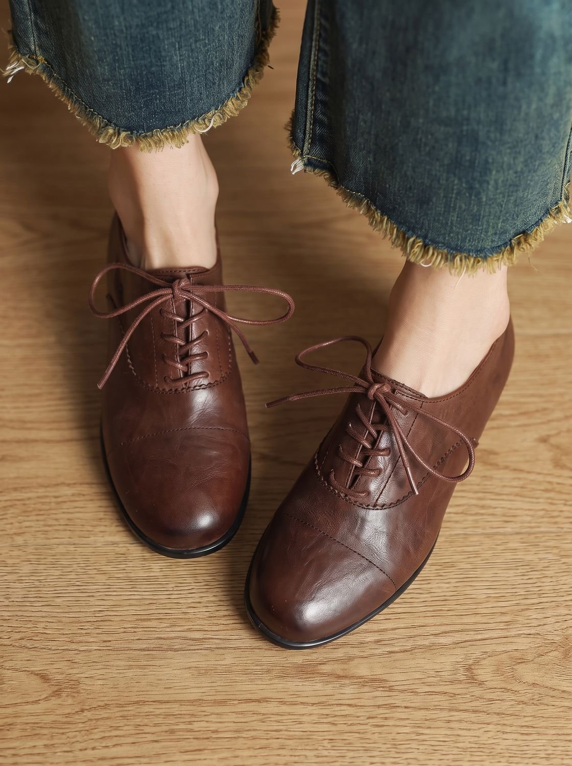 Women's Cushioned Cap Toe Leather Lace-Ups with Rubber Sole