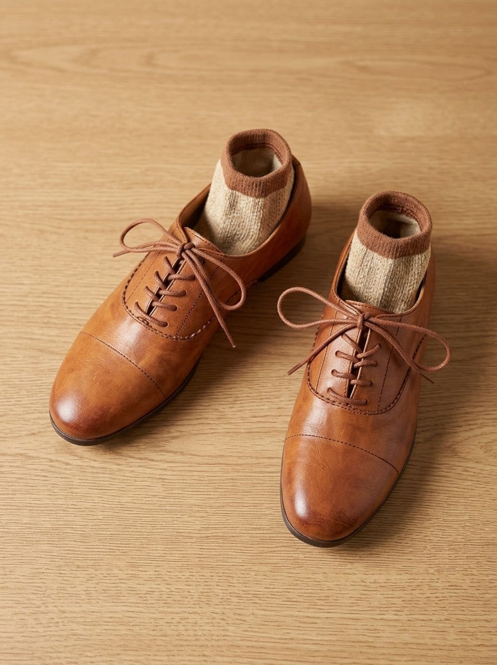 Women's Cushioned Cap Toe Leather Lace-Ups with Rubber Sole