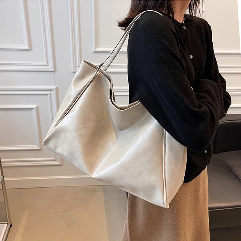 Women's Retro Large-Capacity PU Leather Shoulder Tote Bag
