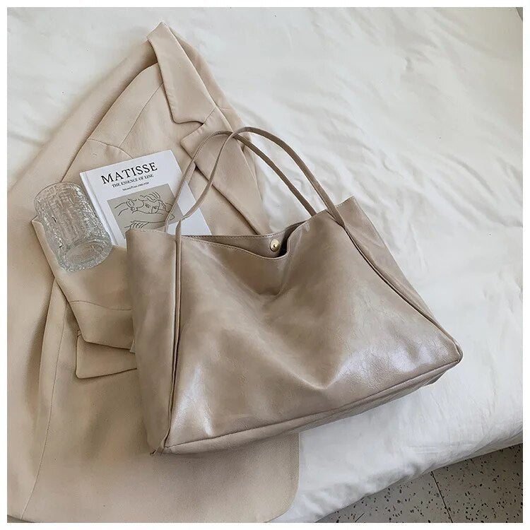Women's Retro Large-Capacity PU Leather Shoulder Tote Bag