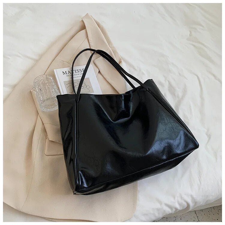 Women's Retro Large-Capacity PU Leather Shoulder Tote Bag